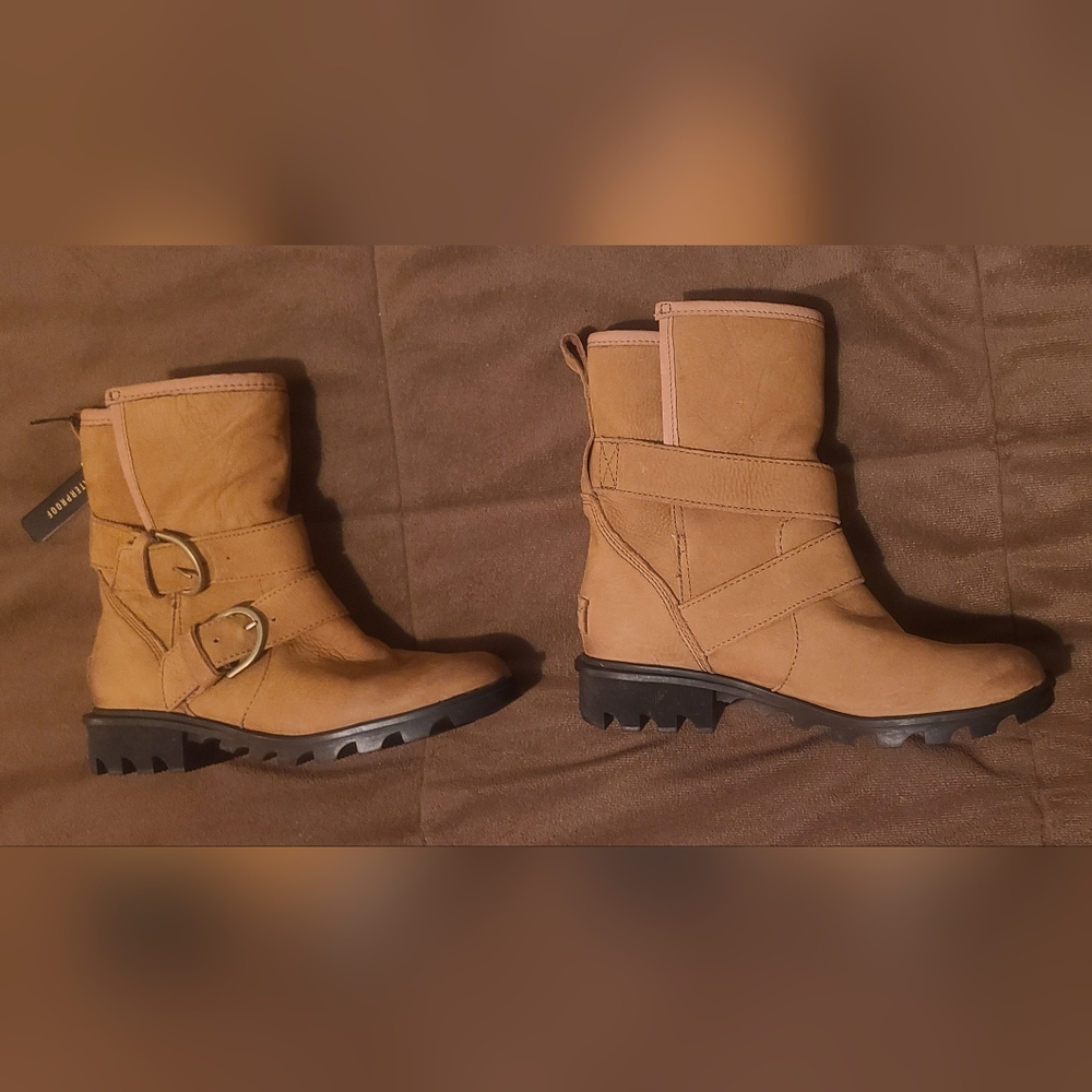 Sorel Tan Combat Boots US6